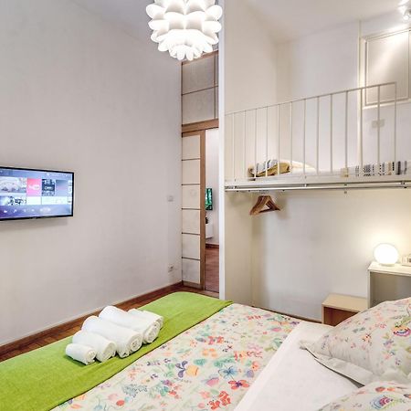 Elegant Apartment Behind The Colosseum Roma Exterior foto