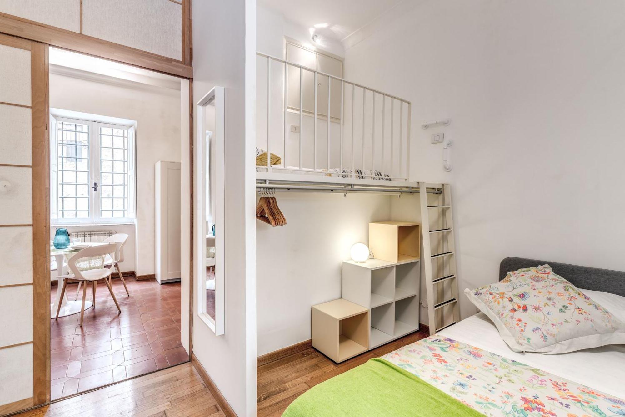 Elegant Apartment Behind The Colosseum Roma Exterior foto