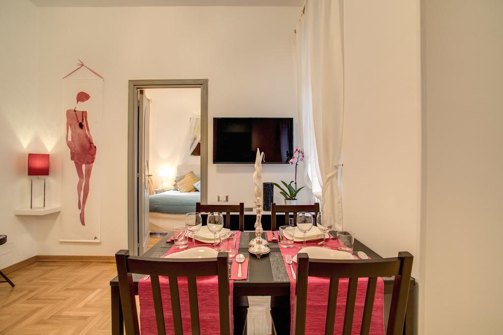 Elegant Apartment Behind The Colosseum Roma Exterior foto